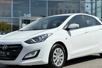 Hyundai i30 1.6 CRDI blue Classic KLIMA/EURO6/USB/1.HAND 138.822 km 8.900 &euro; Villingen-Schwenningen 78054