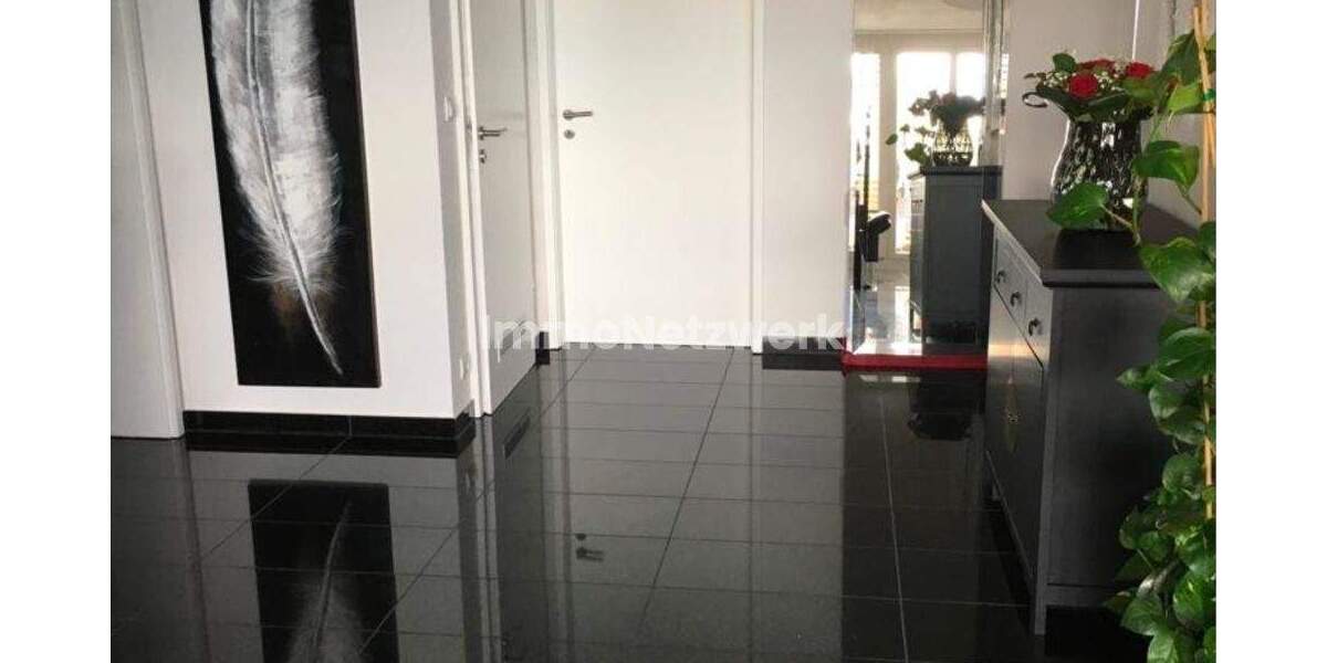 Etagenwohnung Villingen-Schwenningen Villingen - 4 Zimmer, 92 m&sup2;, 297.000&euro; | Angebot:25715453