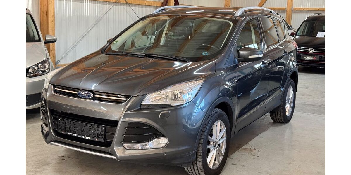 Ford Kuga 144.000 km 14.990 &euro; Denkingen 78588