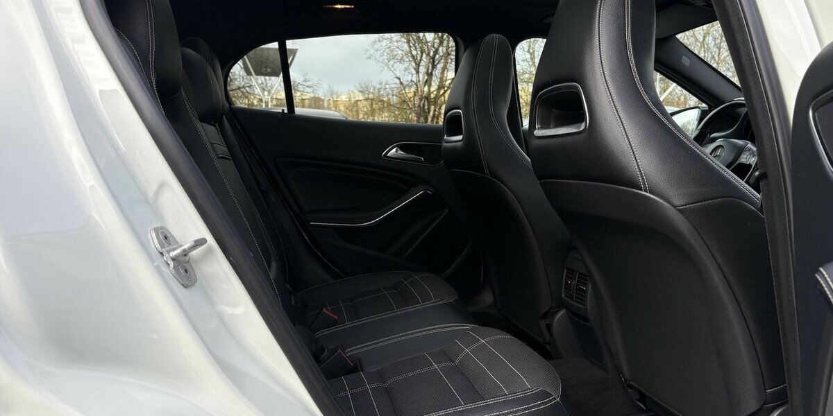 Mercedes-Benz GLA 250 4Matic NIGHT/BI-XENON/PANO/NAVI/MEMORY 138.187 km 15.900 &euro; Villingen-Schwenningen 78054