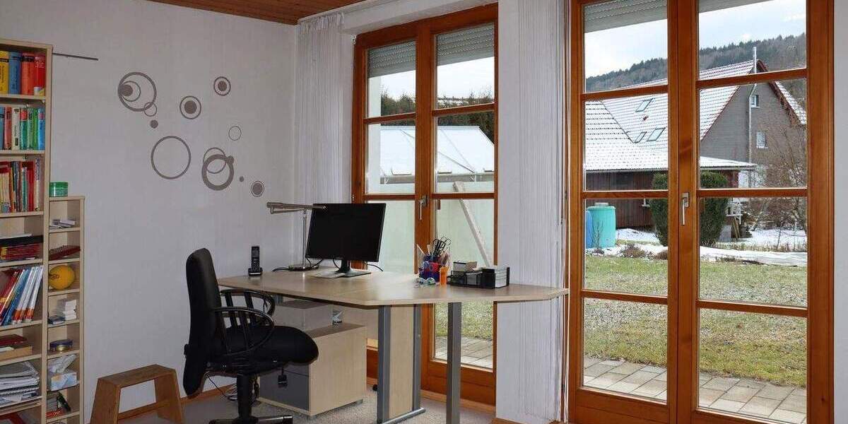 Einfamilienhaus Reichenbach am Heuberg - 9 Zimmer, 210 m&sup2;, 469.000&euro; | Angebot:25821213