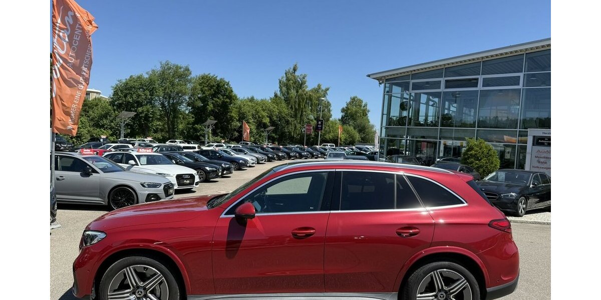 Mercedes-Benz GLC 300 d AMG/PANORAMA/4-MATIC/NAVI/MBUX/1.HAND 39.620 km 52.900 &euro; Villingen-Schwenningen 78054