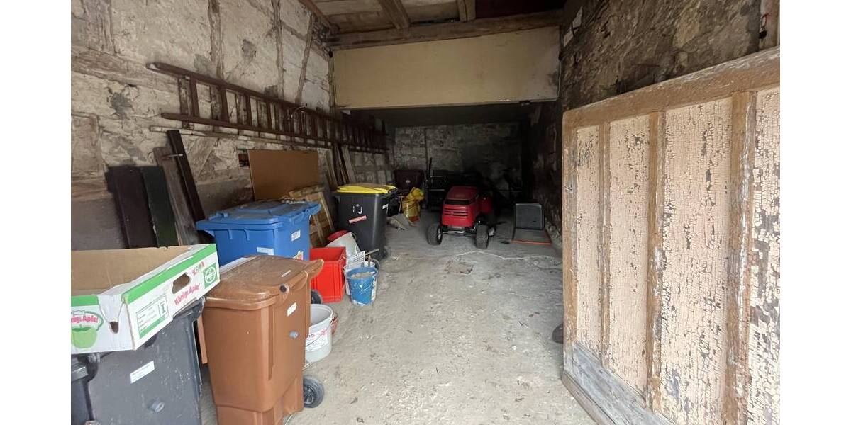 Bauernhaus, Landhaus Reichenbach - 9 Zimmer, 195 m&sup2;, 99.000&euro; | Angebot:25670856