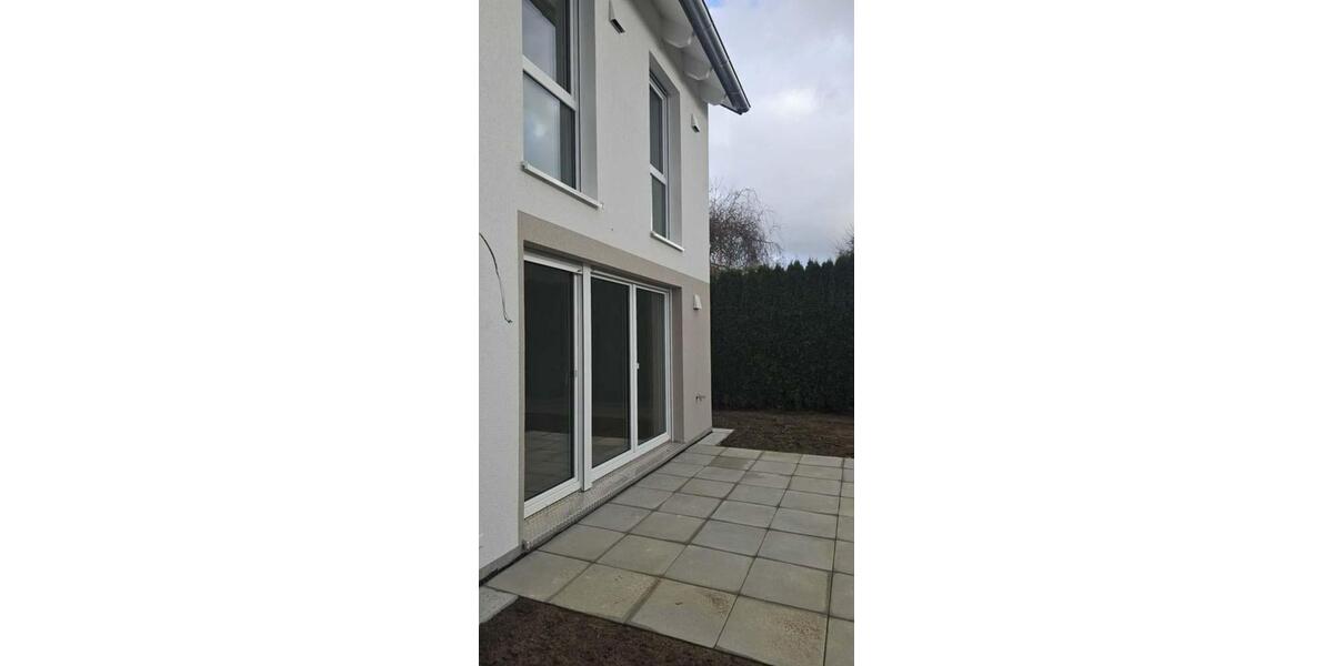 Reihenhaus Oberndorf am Neckar - 4 Zimmer, 132 m&sup2;, 1.450&euro; | Angebot:23688676