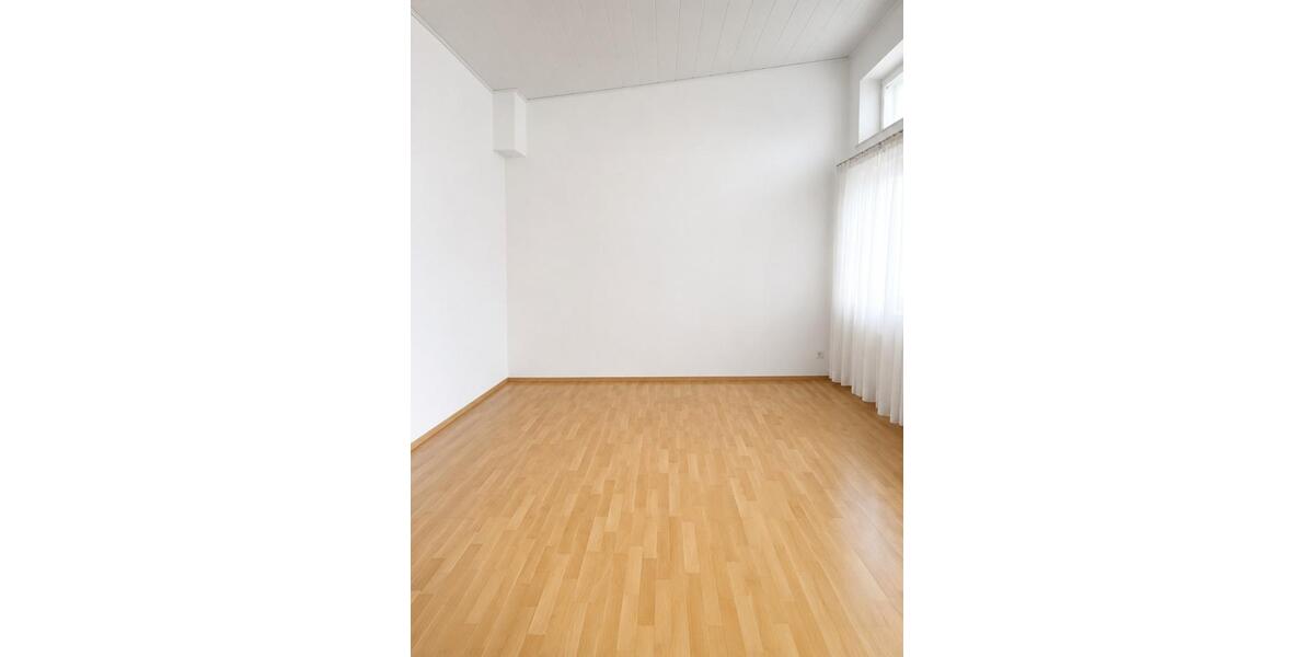 Dachgeschoßwohnung Bad Dürrheim - 2 Zimmer, 78 m&sup2;, 1.085&euro; | Angebot:26528700