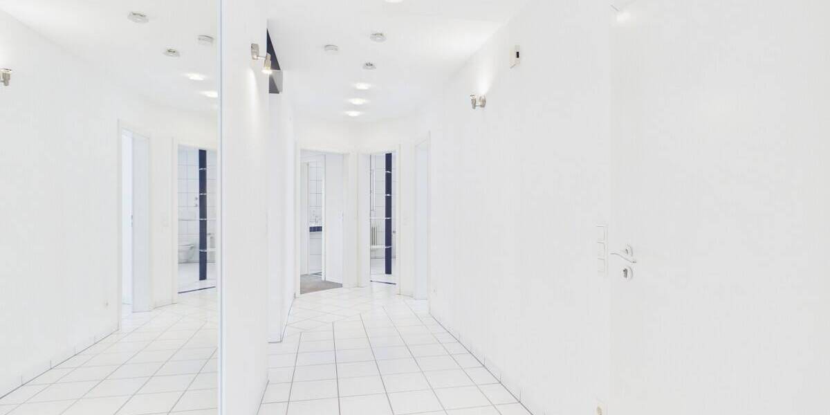 Etagenwohnung Rottweil - 2 Zimmer, 100 m&sup2;, 1.050&euro; | Angebot:25683396