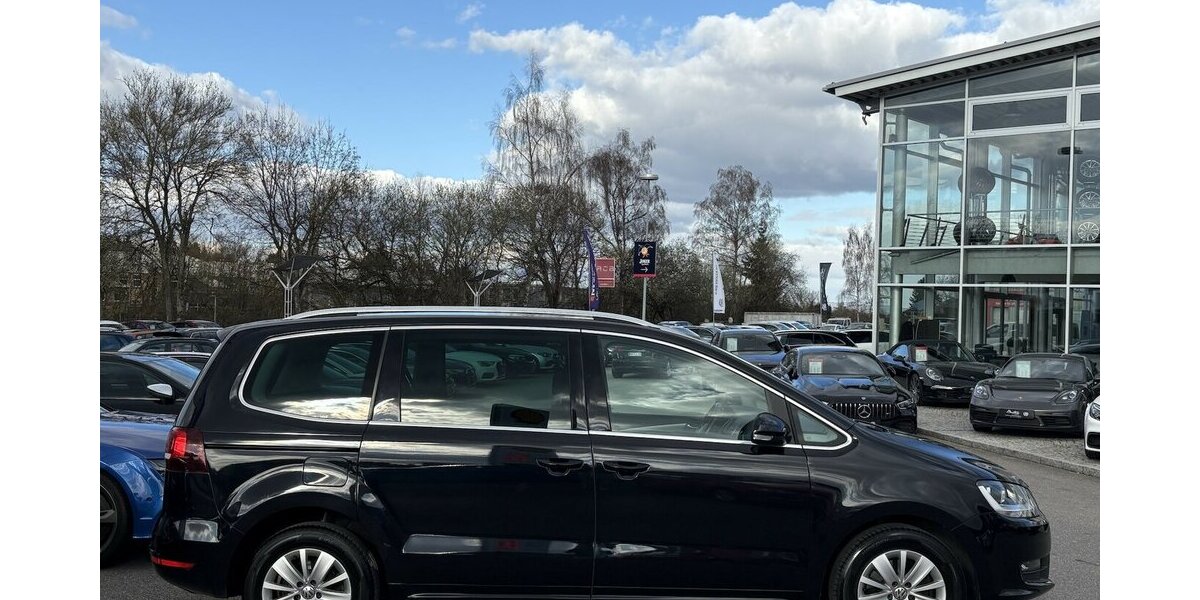 VW Sharan 2.0 TDI Comfortline 7.SITZ/NAVI/SHZ/DSG 107.728 km 20.900 &euro; Villingen-Schwenningen 78054