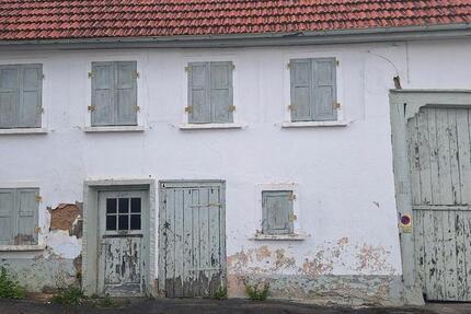 Haus Böttingen - 6 Zimmer, 160 m&sup2;, 65.000&euro; | Angebot:27112306