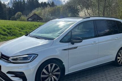 VW Touran 92.000 km 22.860 &euro; Niedereschach 78078