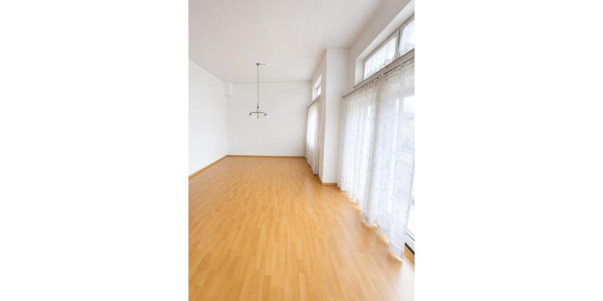 Dachgeschoßwohnung Bad Dürrheim - 2 Zimmer, 78 m&sup2;, 1.085&euro; | Angebot:26528700