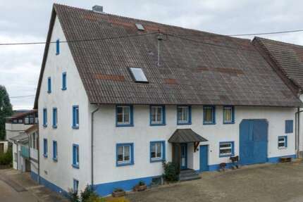 Haus Hüfingen - 6 Zimmer, 262 m&sup2;, 379.000&euro; | Angebot:23424036