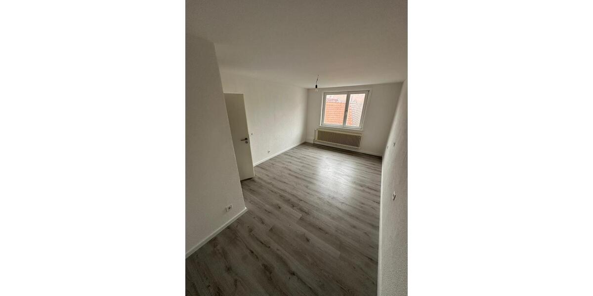 Etagenwohnung Tuttlingen - 5 Zimmer, 100 m&sup2;, 1.200&euro; | Angebot:25150366
