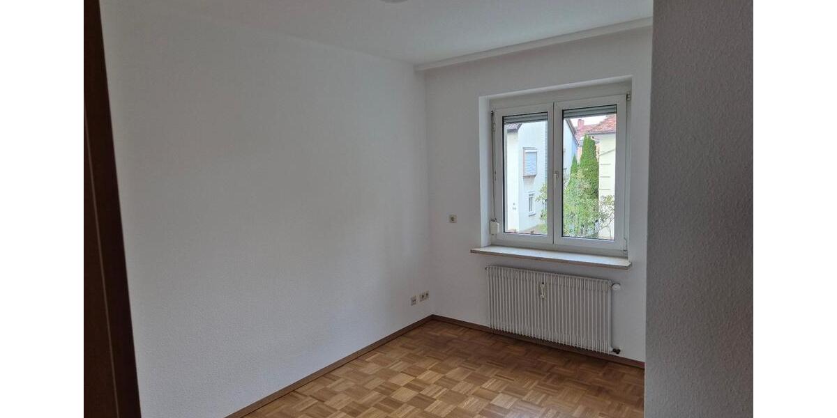 Etagenwohnung Villingen-Schwenningen Schwenningen - 4 Zimmer, 90 m&sup2;, 1.000&euro; | Angebot:25328137