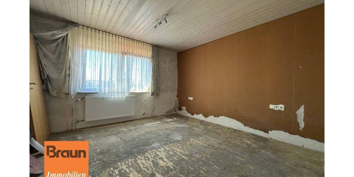 Mehrfamilienhaus, Wohnhaus Villingen-Schwenningen Schwenningen - 8 Zimmer, 202 m&sup2;, 369.000&euro; | Angebot:26243099