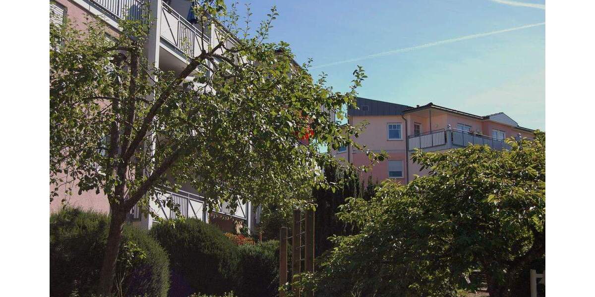 Etagenwohnung Trossingen - 2 Zimmer, 45 m&sup2;, 129.000&euro; | Angebot:25696491