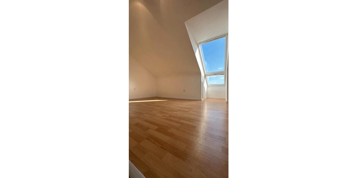Dachgeschoßwohnung Schramberg - 2.5 Zimmer, 67 m&sup2;, 177.000&euro; | Angebot:27067342