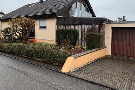 Haus Villingendorf - 9 Zimmer, 208 m&sup2;, 485.000&euro; | Angebot:25625092