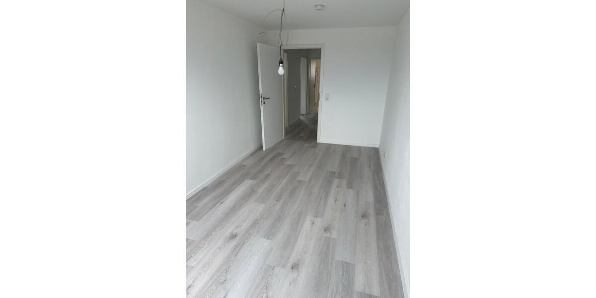 Einfamilienhaus Villingen-Schwenningen Schwenningen - 5 Zimmer, 152 m&sup2;, 1.350&euro; | Angebot:25719338