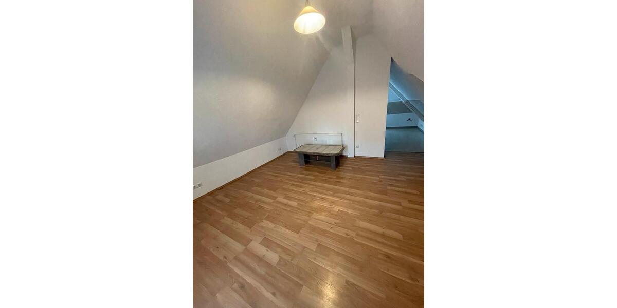 Dachgeschoßwohnung Villingen-Schwenningen Schwenningen - 1.5 Zimmer, 50 m&sup2;, 600&euro; | Angebot:25355138