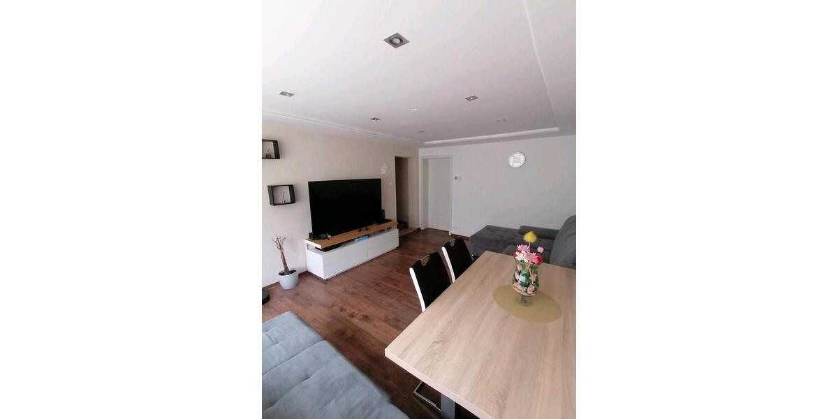 Hochparterre Donaueschingen - 3 Zimmer, 82 m&sup2;, 185.000&euro; | Angebot:26000152