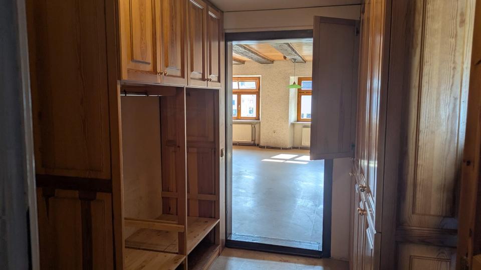 Etagenwohnung Geisingen - 5.5 Zimmer, 192 m&sup2;, 1.000&euro; | Angebot:25375010