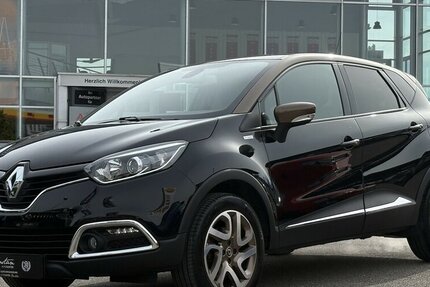 Renault Captur 1.2 TCe Elysee KAMERA/NAVI/SITZHEIZUNG 97.093 km 9.900 &euro; Villingen-Schwenningen 78054