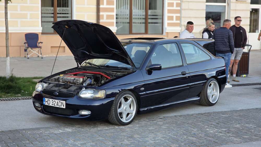 Ford Escort 83.000 km 11.000 &euro; Furtwangen 78120