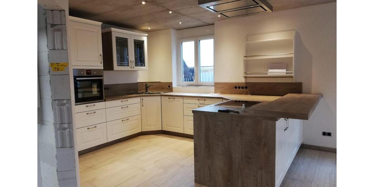 Doppelhaushälfte Friedenweiler - 7.5 Zimmer, 240 m&sup2;, 2.475&euro; | Angebot:26581249