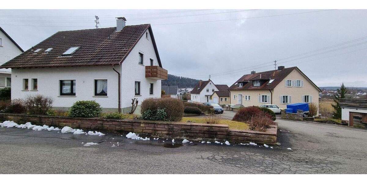 Einfamilienhaus Rottweil-Göllsdorf Göllsdorf - 6 Zimmer, 130 m&sup2;, 300.000&euro; | Angebot:25654264