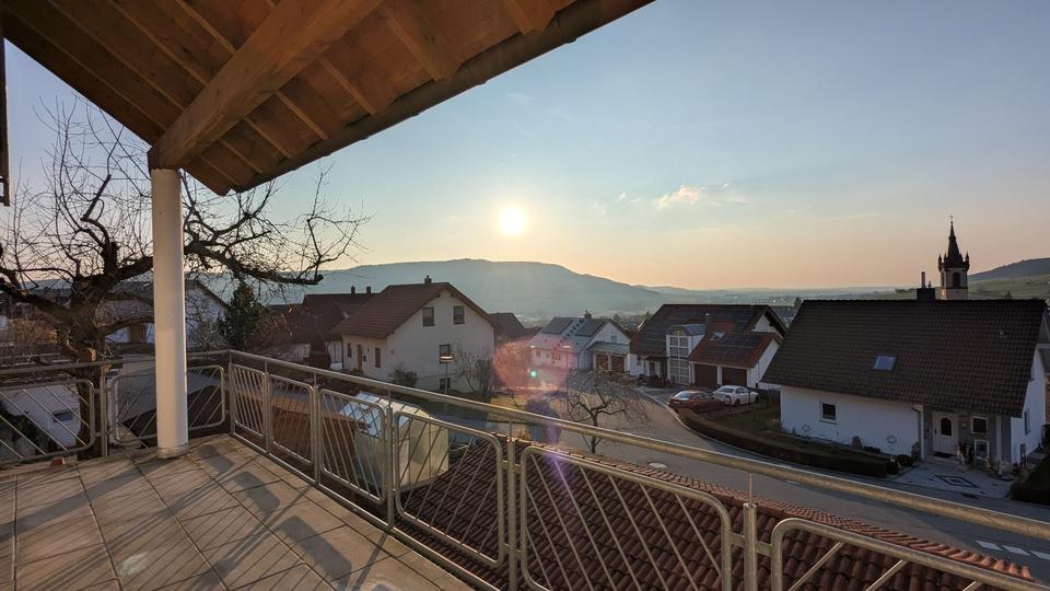 Hochparterre Dürbheim - 4.5 Zimmer, 108 m&sup2;, 1.000&euro; | Angebot:25843618