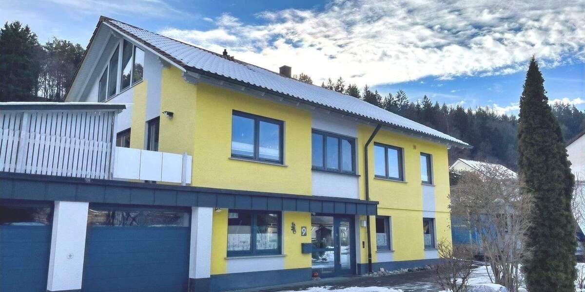 Einfamilienhaus Tuttlingen Nendingen - 8 Zimmer, 221 m&sup2;, 649.000&euro; | Angebot:25676929