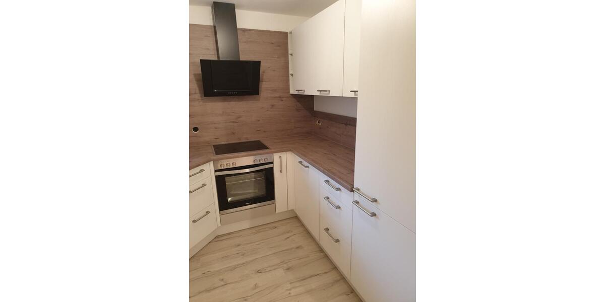 Dachgeschoßwohnung Tuttlingen - 2.5 Zimmer, 75 m&sup2;, 700&euro; | Angebot:25930087