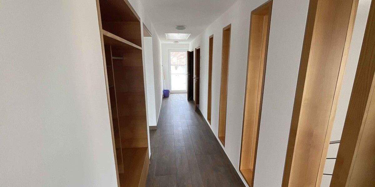 Einfamilienhaus Bonndorf - 8 Zimmer, 274 m&sup2;, 825.000&euro; | Angebot:25741646