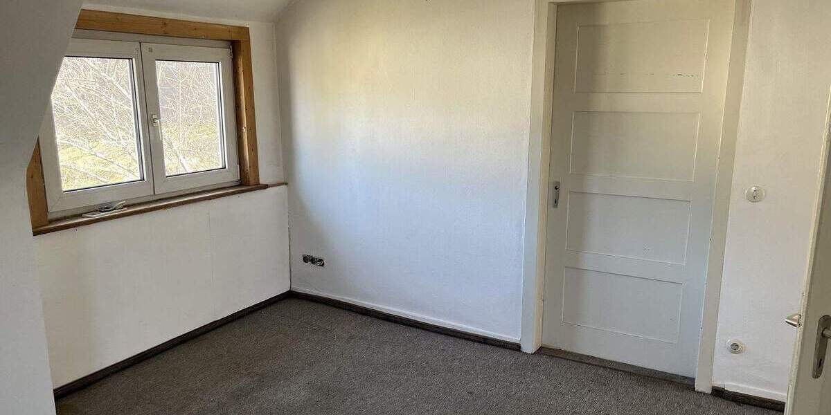 Einfamilienhaus Tuttlingen - 4 Zimmer, 137 m&sup2;, 350.000&euro; | Angebot:25670864