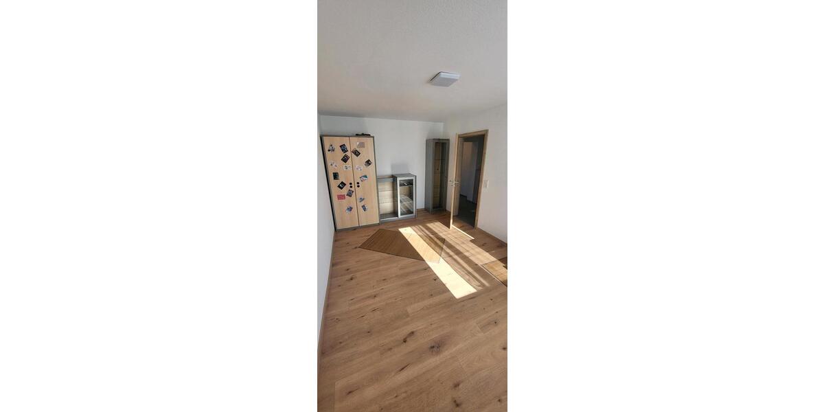 Etagenwohnung Dietingen - 6 Zimmer, 133 m&sup2;, 1.000&euro; | Angebot:26566573