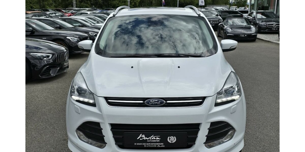 Ford Kuga 1.5/PANORAMA/4x4/NAVI/LEDER/KAMERA/AUT 89.014 km 11.800 &euro; Villingen-Schwenningen 78054