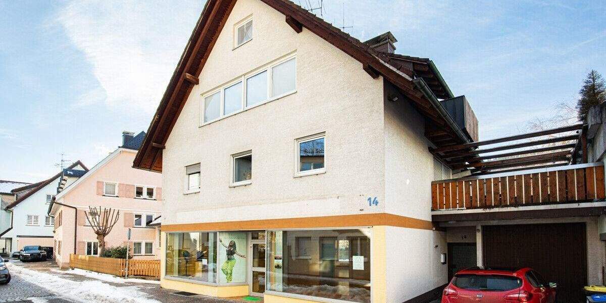 Mehrfamilienhaus, Wohnhaus Titisee-Neustadt Neustadt - 8 Zimmer, 152 m&sup2;, 399.000&euro; | Angebot:25797708