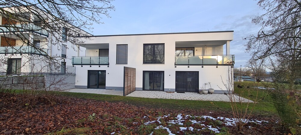 Exklusive 2,5 Zimmer-Neubauwohnung mit viel Platz, sonniger Terrasse, Einbauküche und TG-Stellplatz - Erdgeschoßwohnung Villingen-Schwenningen Schwenningen | Angebot:25181350