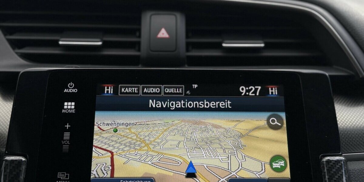 Honda Civic 5-trg.1.0 Elegance KAMERA/NAVI/DAB/AHK/SHZ 128.718 km 13.900 &euro; Villingen-Schwenningen 78054