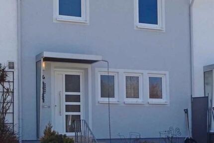 Haus Tuttlingen - 5 Zimmer, 1 m&sup2;, 1.400&euro; | Angebot:25824303