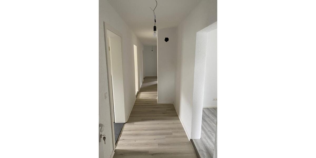 Etagenwohnung Tuttlingen - 5 Zimmer, 101 m&sup2;, 890&euro; | Angebot:25852558