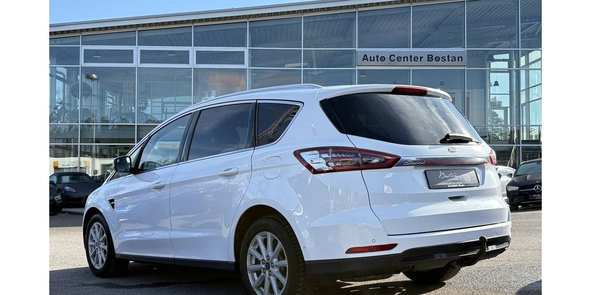 Ford S-Max 2.0 TDCI TITANIUM/7-SITZER/NAVI/AUTOMATIK 170.784 km 11.900 &euro; Villingen-Schwenningen 78054