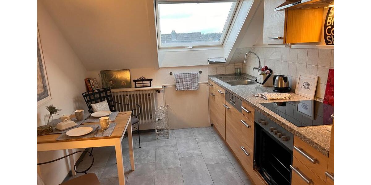 Dachgeschoßwohnung Villingen-Schwenningen Schwenningen - 3.5 Zimmer, 80 m&sup2;, 950&euro; | Angebot:25641292