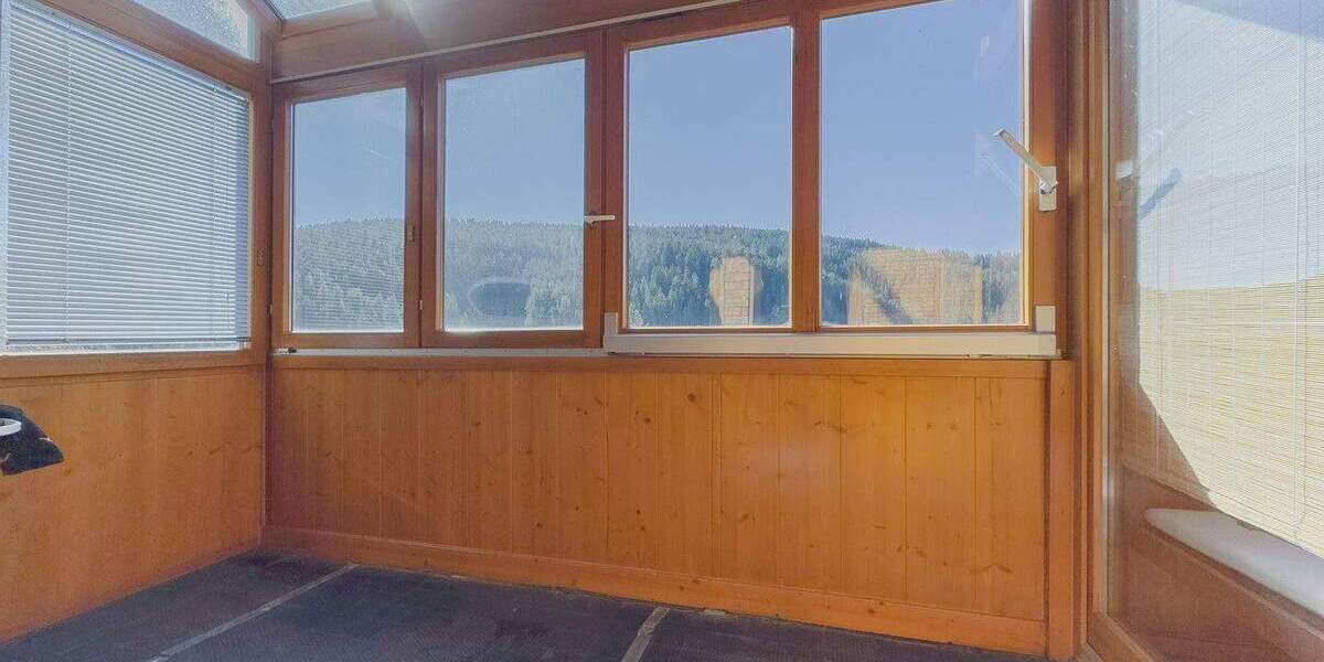 Einfamilienhaus Tennenbronn / Tennenbronn Tennenbronn - 8 Zimmer, 184 m&sup2;, 298.000&euro; | Angebot:25691611