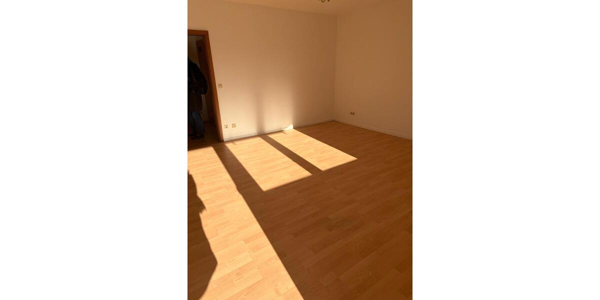 Erdgeschoßwohnung Trossingen - 1.5 Zimmer, 33 m&sup2;, 575&euro; | Angebot:24373534