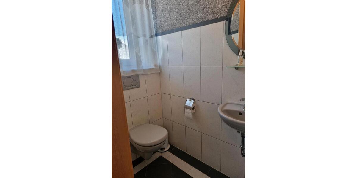 Einfamilienhaus Rottweil - 9 Zimmer, 268 m&sup2;, 686.000&euro; | Angebot:19097822