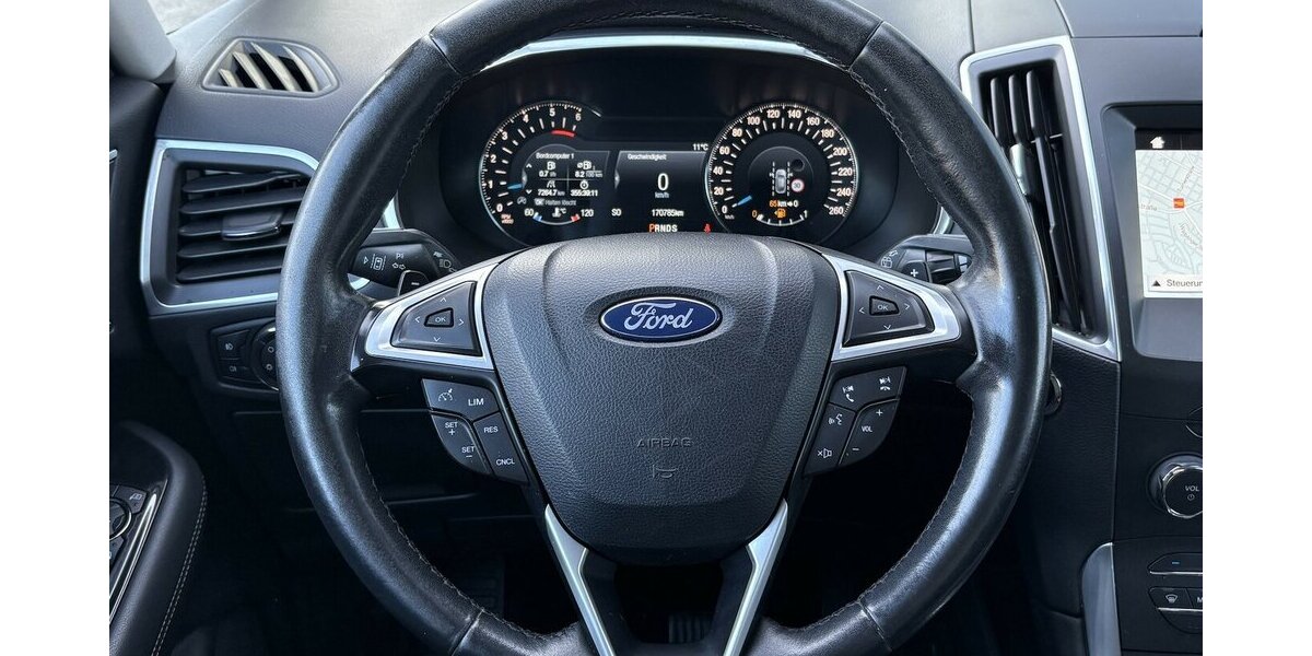 Ford S-Max 2.0 TDCI TITANIUM/7-SITZER/NAVI/AUTOMATIK 170.784 km 11.900 &euro; Villingen-Schwenningen 78054