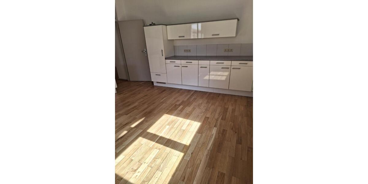 Etagenwohnung Schramberg - 5 Zimmer, 190 m&sup2;, 1.199&euro; | Angebot:25169012