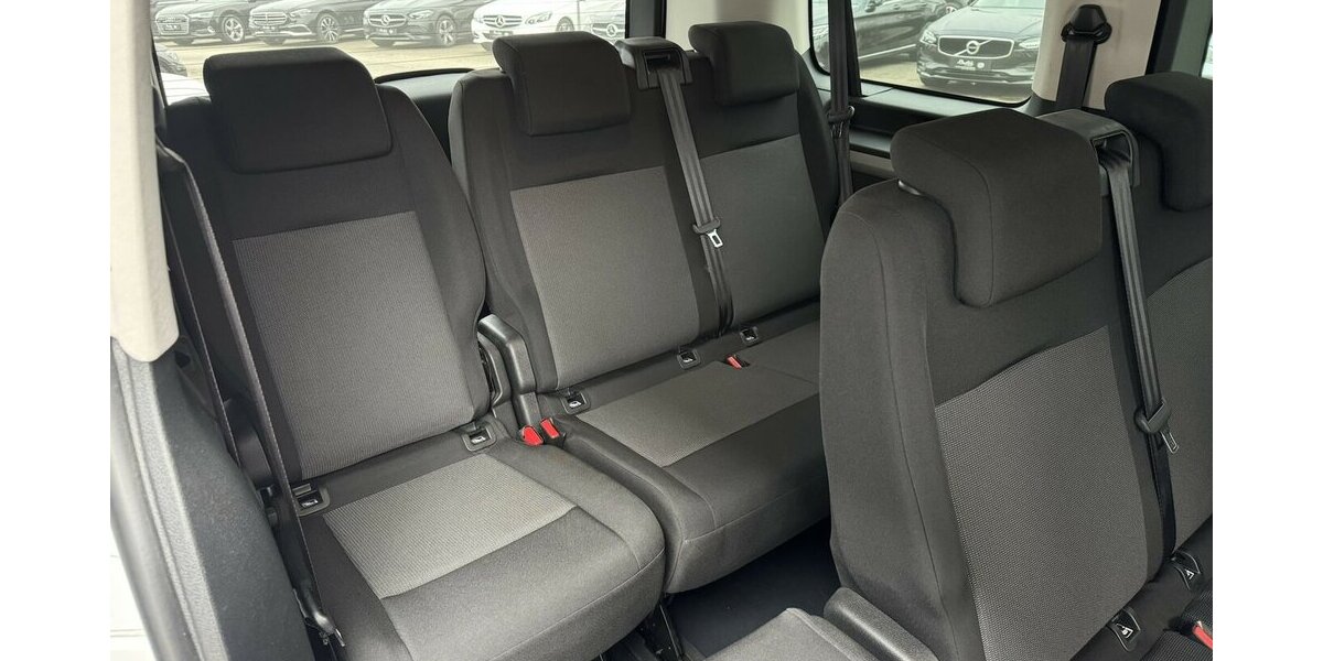 Peugeot Traveller BUSINESS L2 2.0 HDI/NAVI/8-SITZ/1.HAND 81.738 km 29.800 &euro; Villingen-Schwenningen 78054