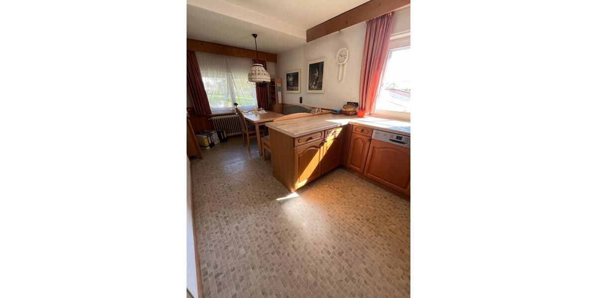 Einfamilienhaus Friedenweiler - 7.5 Zimmer, 185 m&sup2;, 390.000&euro; | Angebot:26958639